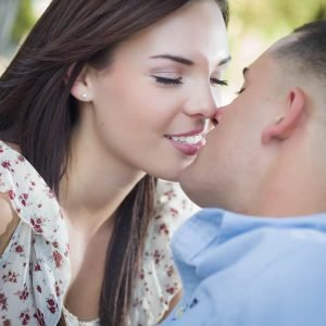 Como deixar uma mulher louca por você com 2 atitudes simples