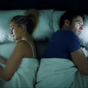 O impacto da luz azul e do uso do celular na libido